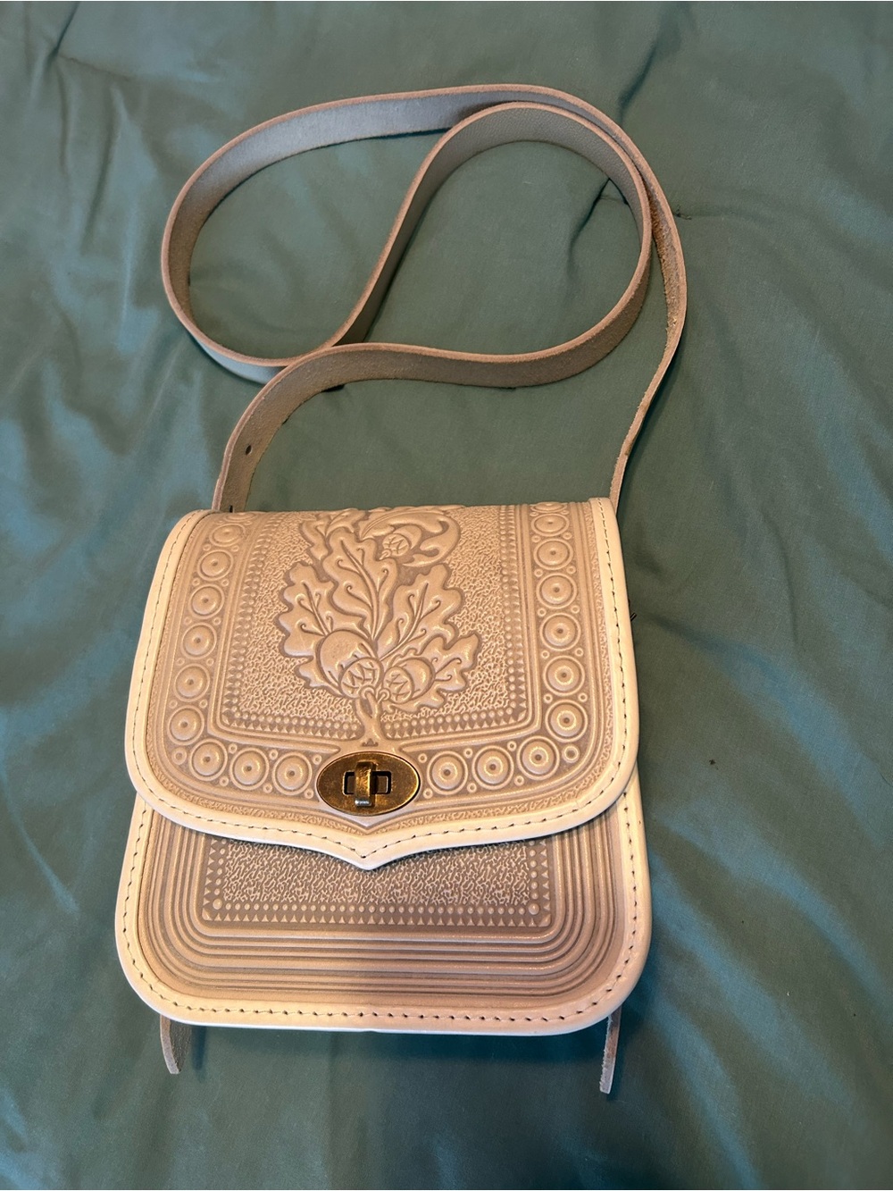 Embossed pale gray & white Leather Shoulder Bag with Turn-Lock